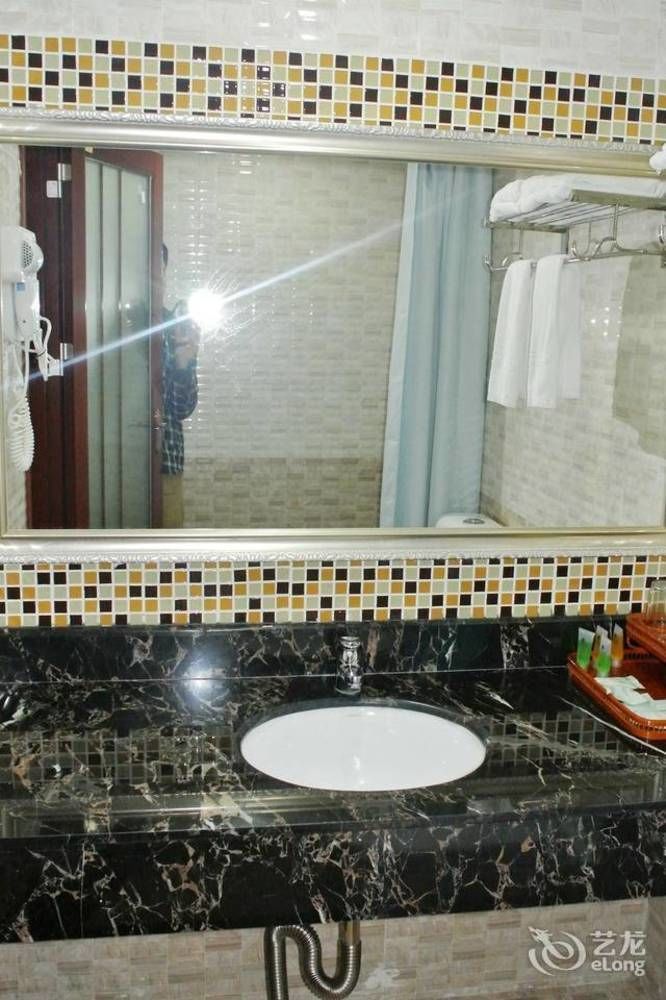 Shenzhen Haitian Hotel ภายนอก รูปภาพ